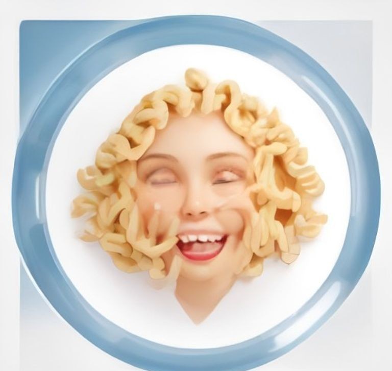 Pack 12 Pastas de Dientes Colgate Total Junior 50ml