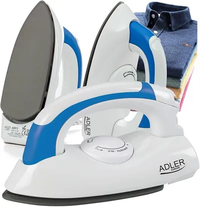 Adler AD5015 - Plancha de Viaje con mango plegable, ligera y pequeña, suela NON-STICK, ajuste temperatura, 700W
