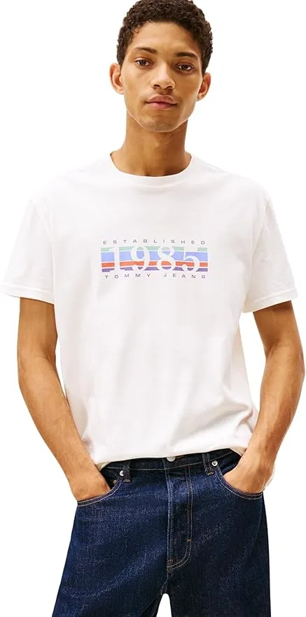 Tommy Jeans Camiseta de Manga Corta Hombre 1985 Graphic con Logotipo