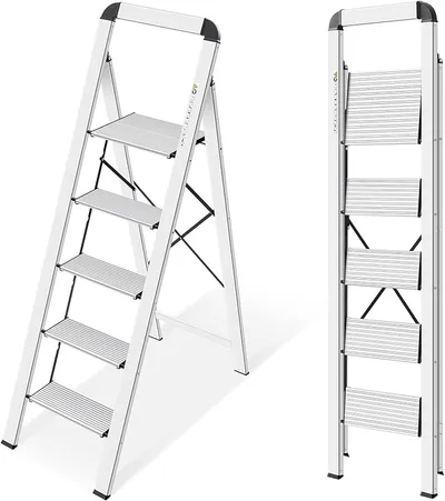 KINGRACK Escalera de Tijera 5 peldaños Plegable de Aluminio, Escalera Doméstica Estrecha con Pasamanos, Mecanismo Antiplegado, Uso Hogar Cocina Despensa Oficina, Ahorro de Espacio y Portátil, Plata