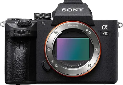 Cámara Sony Alpha 7 III Full-Frame 24.2MP - Oferta Especial