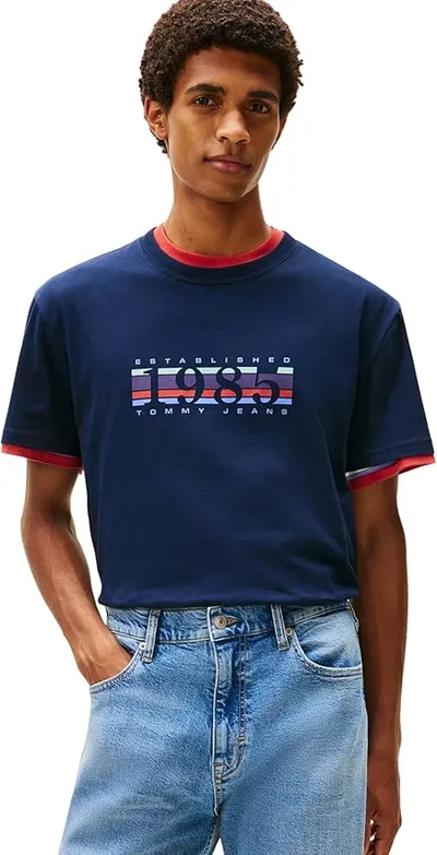 Tommy Jeans Camiseta de Manga Corta Hombre 1985 Graphic con Logotipo