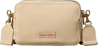 Calvin Klein - Bolso de tamaño mediano para mujer